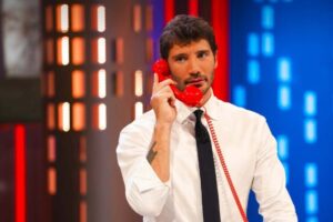 Affari Tuoi Stefano de Martino senza parole